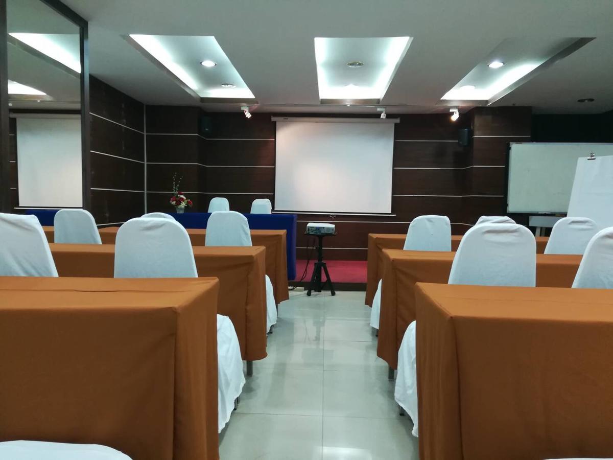 The Residence Prachinburi 304 Luaran gambar