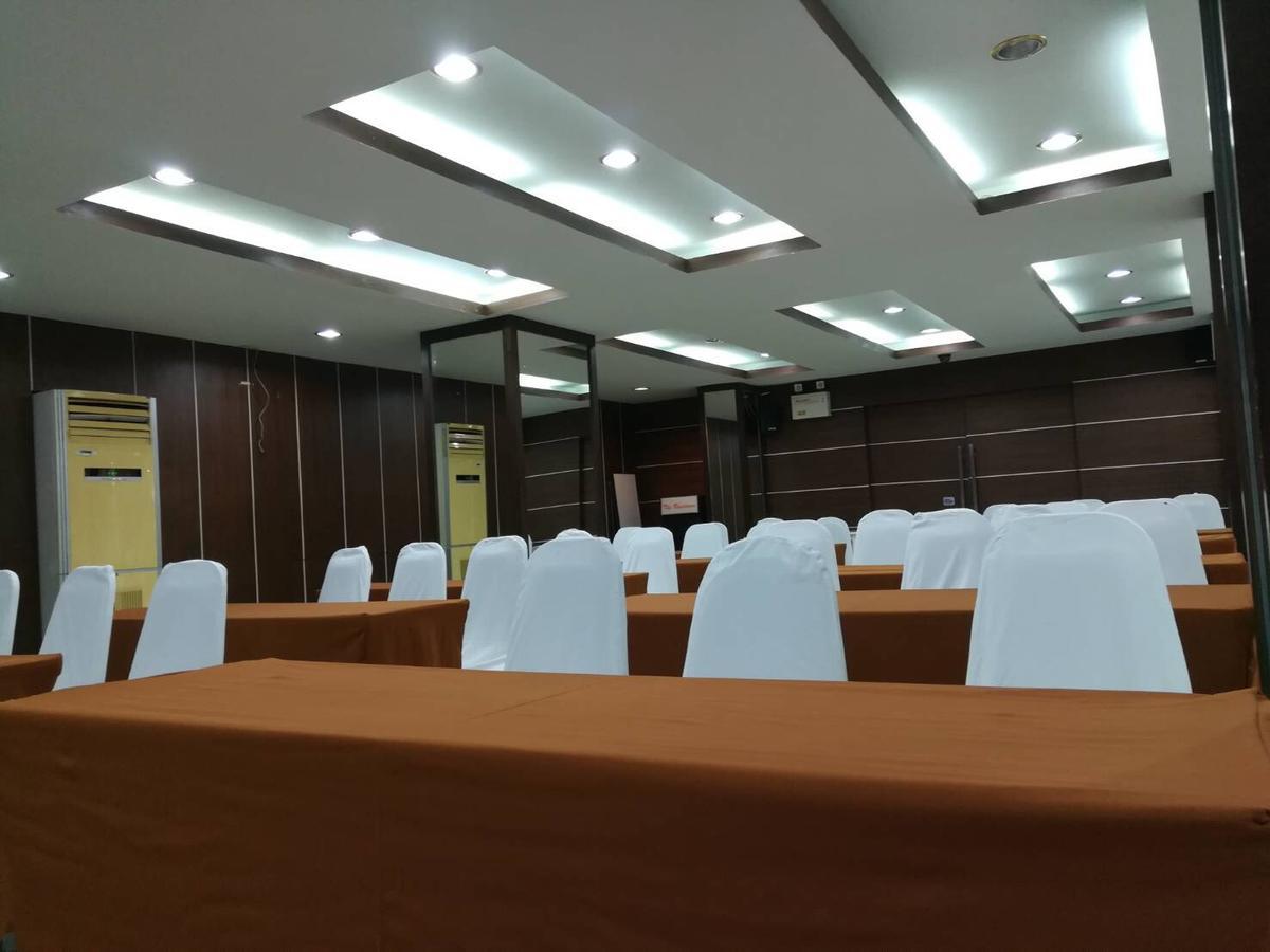 The Residence Prachinburi 304 Luaran gambar